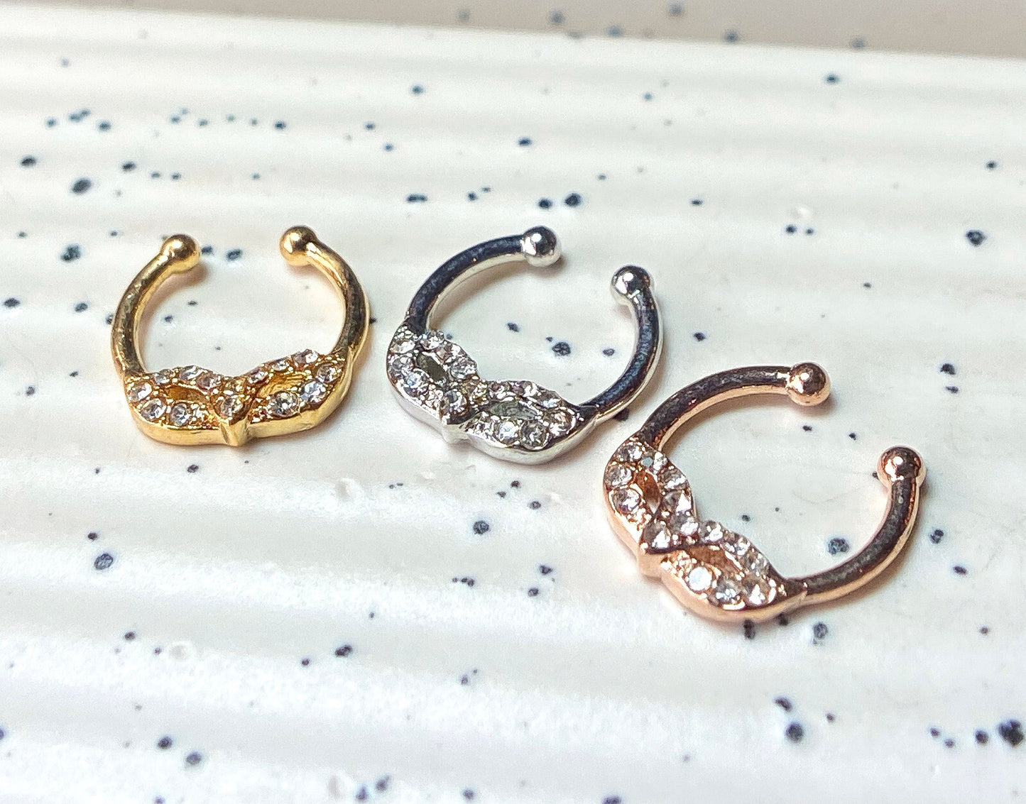 1pc Non-Piercing Masquerade Mask Septum Hanger Clip-On Fake Nose Ring CZ Gem