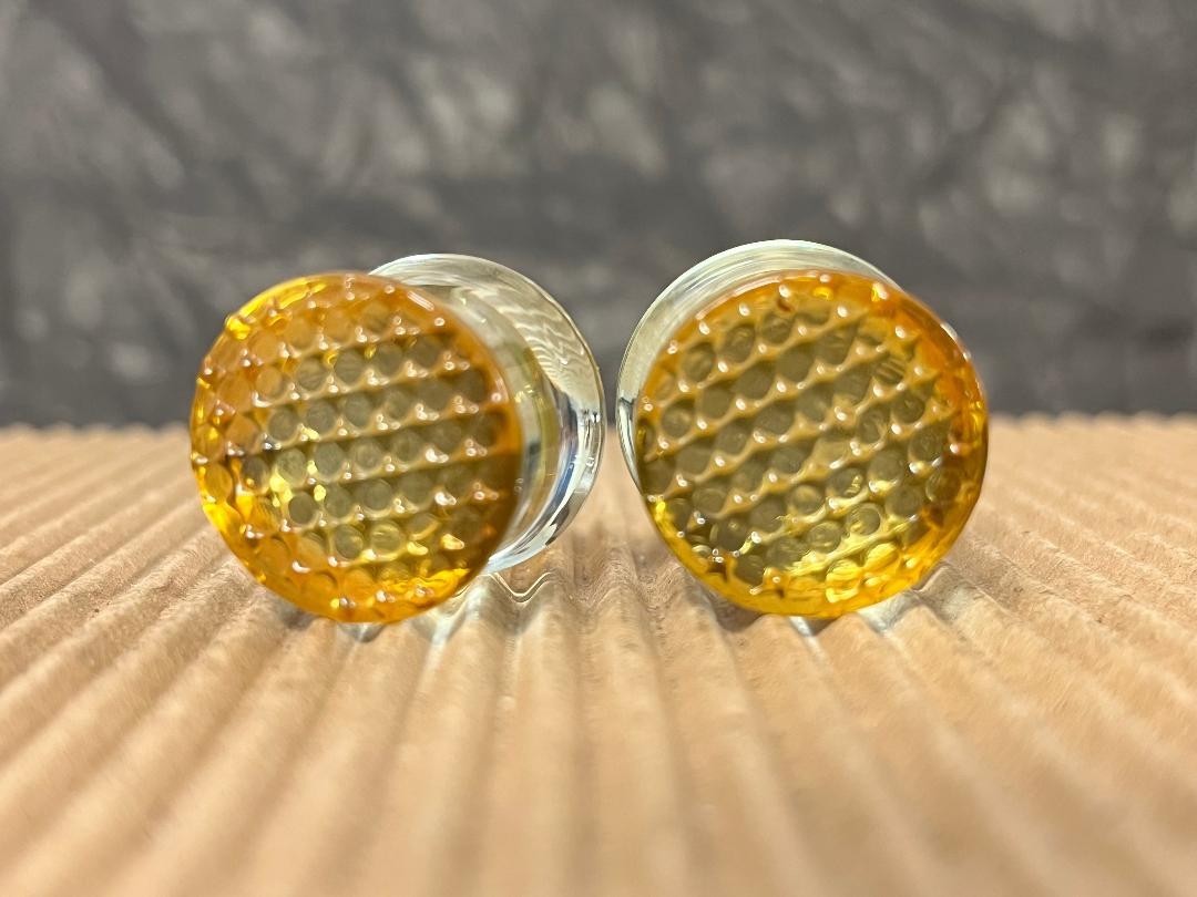 PAIR Honey Comb Design Glass Plugs Double Flare Gauges Honeycomb Body Jewelry