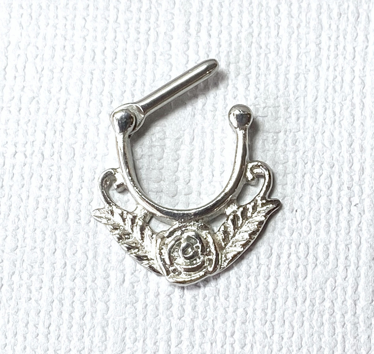 1pc 100% SURGICAL STEEL Flower Clicker Pierced Nose Ring 14g 16g