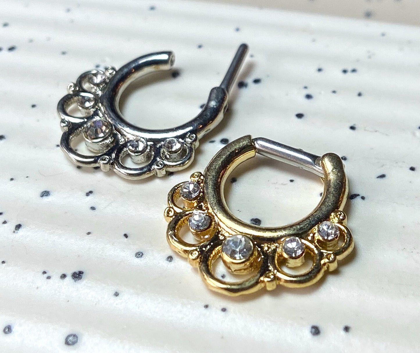 1pc Floral Round w/Gems Septum Clicker 316L Surgical Steel 14g or 16g Nose Ring