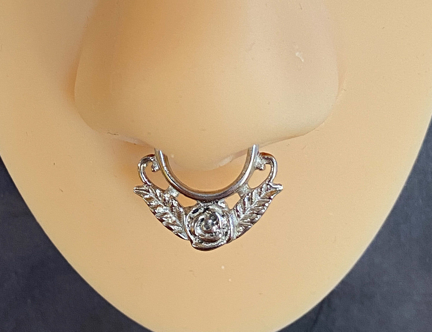 1pc 100% SURGICAL STEEL Flower Clicker Pierced Nose Ring 14g 16g