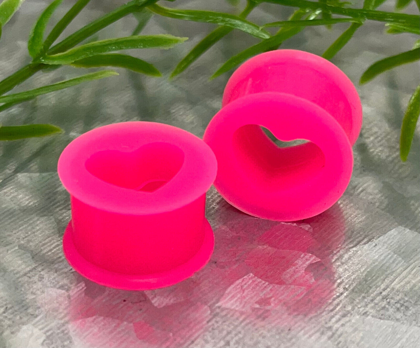 PAIR Heart Silicone Tunnels Plugs Earlets Gauges Body Jewelry