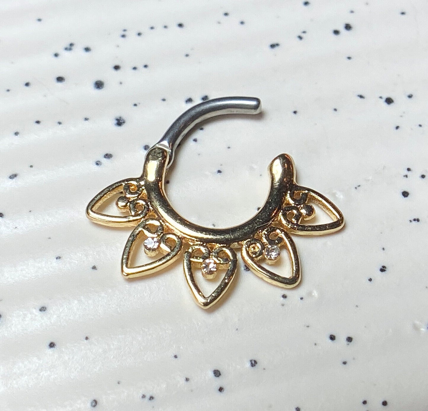 1pc Single Tribal Fan Septum Clicker 316L Surgical Steel 16g Nose Ring