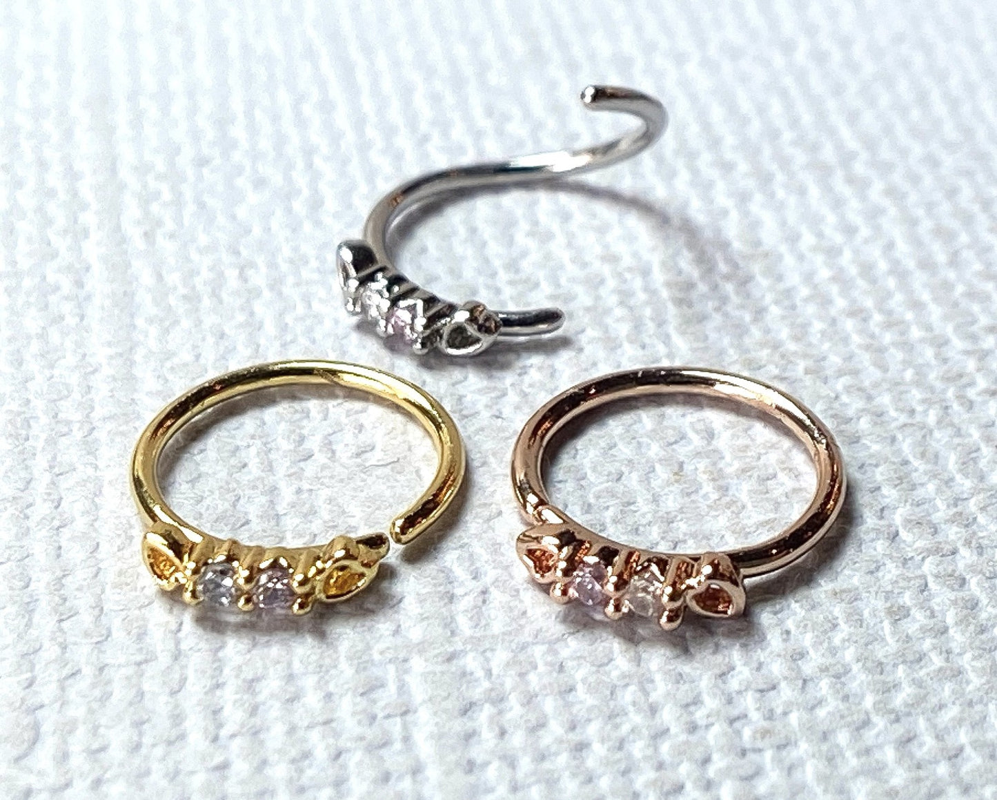 1pc Bendable Nose Hoop / Cartilage Ring CZ Gem Set Hearts for Rook, Daith