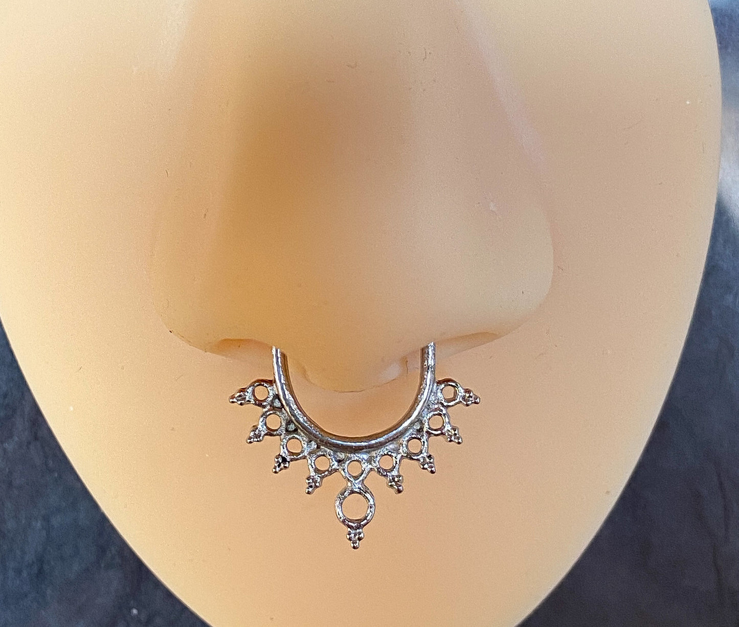 1pc 100% SURGICAL STEEL Lacey Fan Clicker Pierced Nose Ring 14g 16g