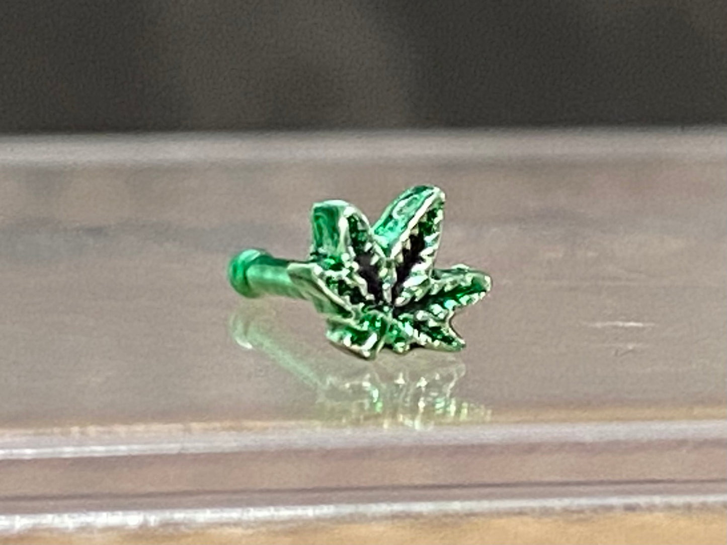 1pc Marijuana Leaf Top 20g L-Bend or Stud Nose Ring Surgical Steel Pot Jewelry