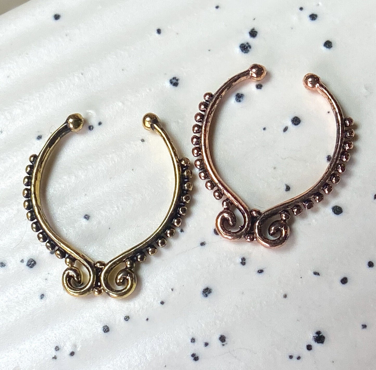 1pc Non-Piercing Beaded Line Septum Hanger Clip-On Fake Nose Ring Body Jewelry