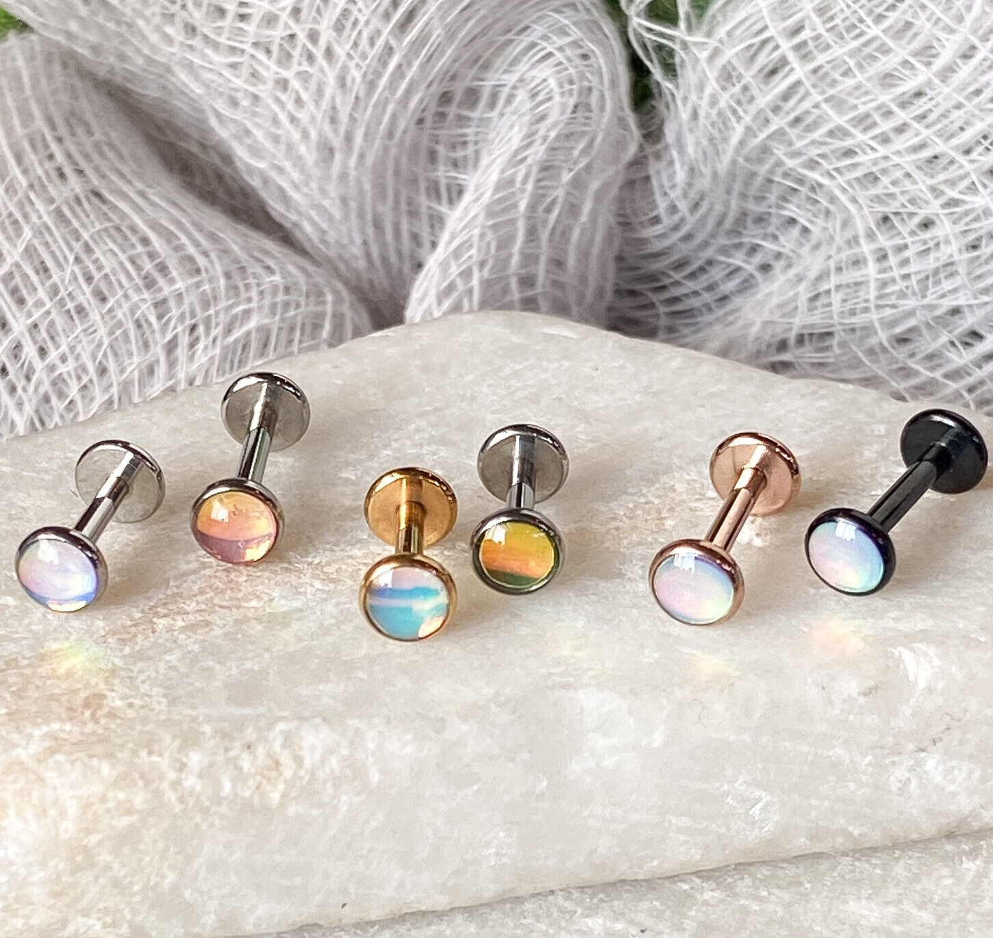 1pc Iridescent Stone Labret Stud Helix Tragus Cartilage Internally Threaded