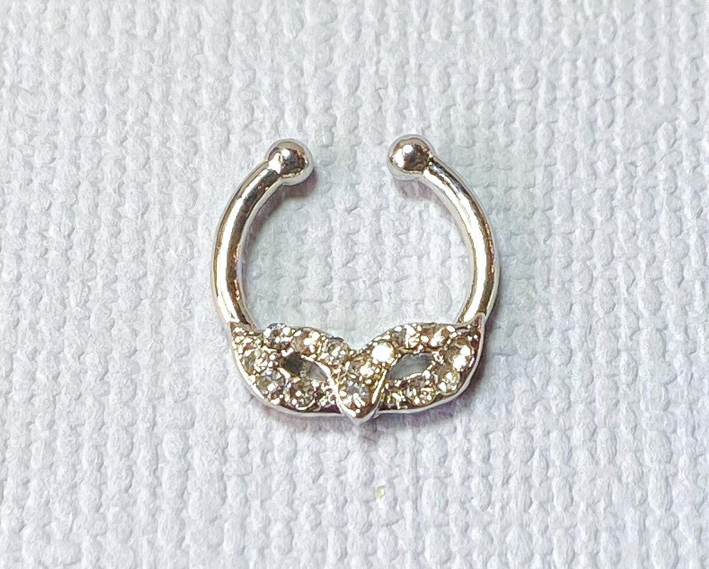 1pc Non-Piercing Masquerade Mask Septum Hanger Clip-On Fake Nose Ring CZ Gem