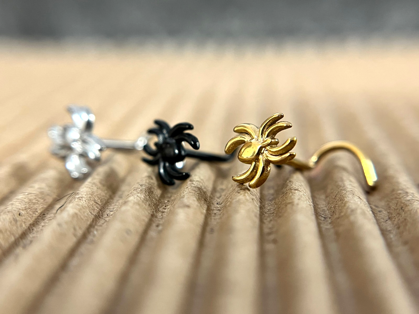 1pc Spider 20g Nose Ring Screw Stud 316L Surgical Steel