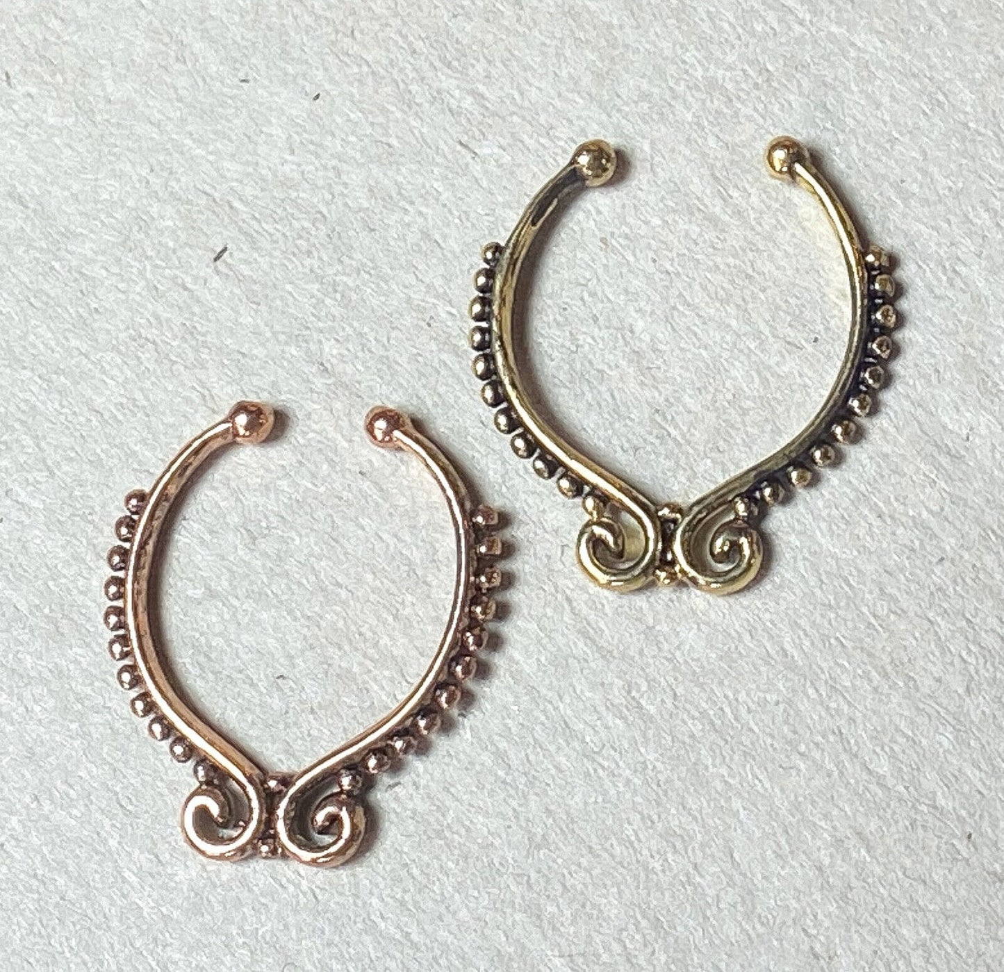 1pc Non-Piercing Beaded Line Septum Hanger Clip-On Fake Nose Ring Body Jewelry