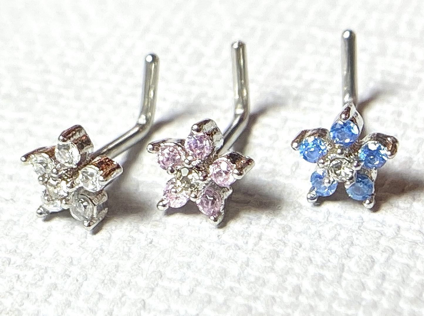 1pc Six CZ Gem Flower 20g L-Bend Nose Ring Stud Screw 316L Surgical Steel