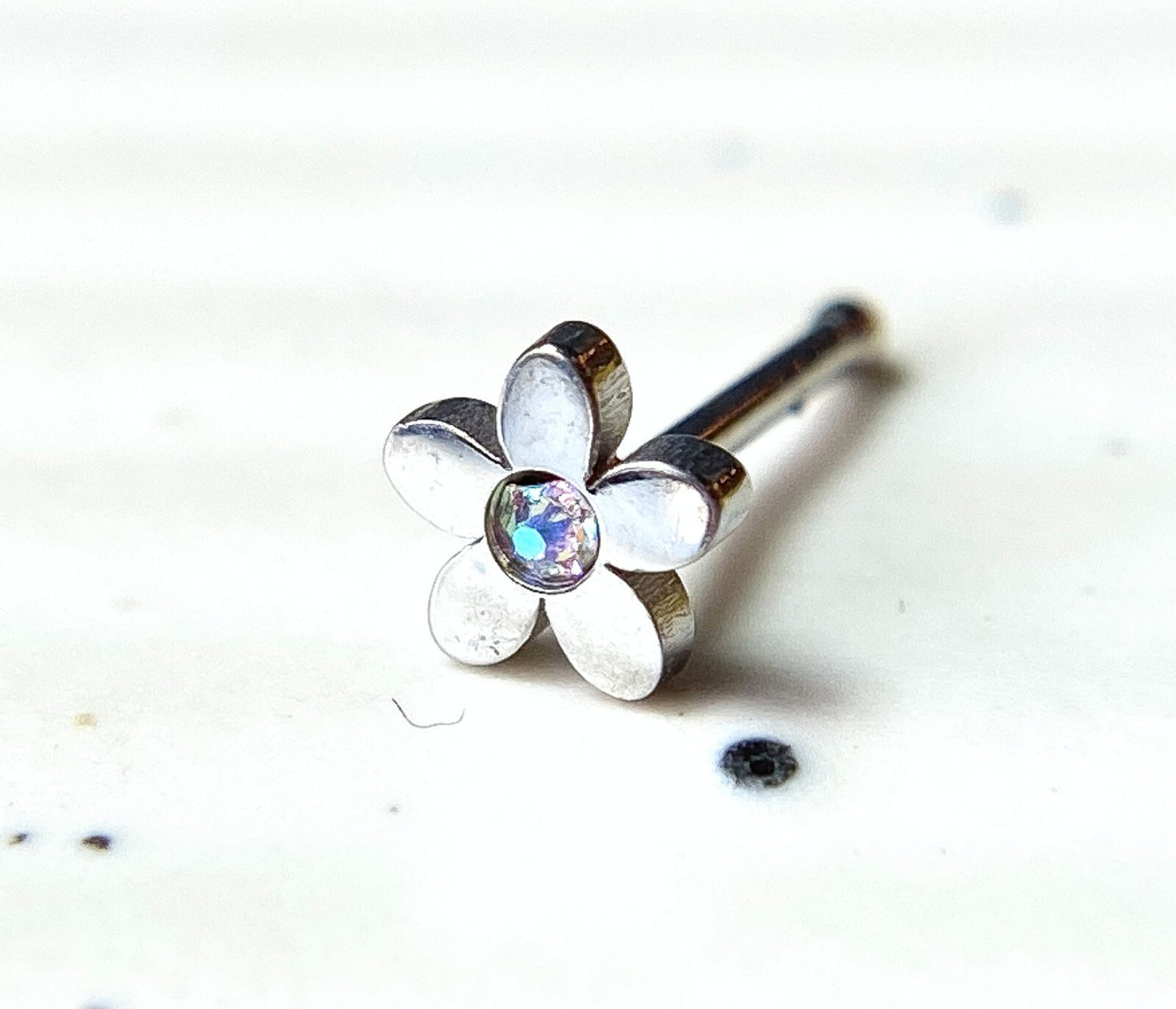 1pc Crystal Centered Five Petal Flower 20g Surgical Steel Nose Stud Ring
