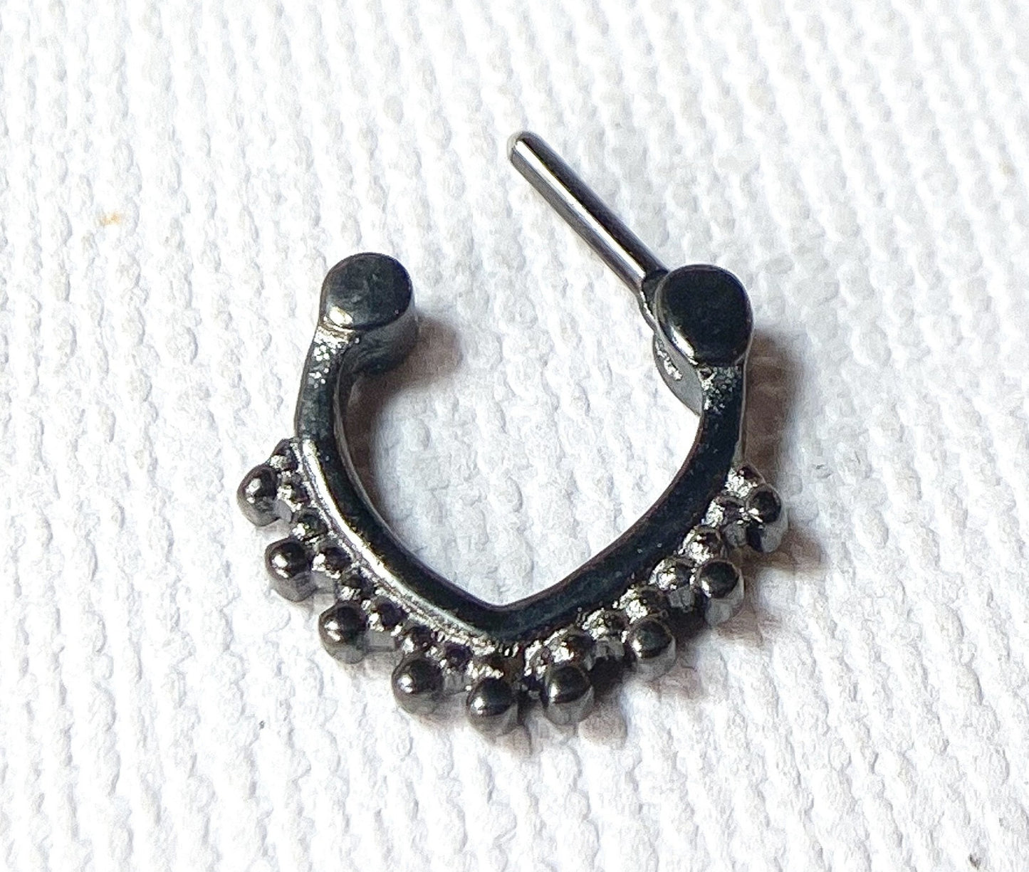 1pc 100% SURGICAL STEEL Triangle Shape Septum Clicker Beaded Nose Ring 14g 16g