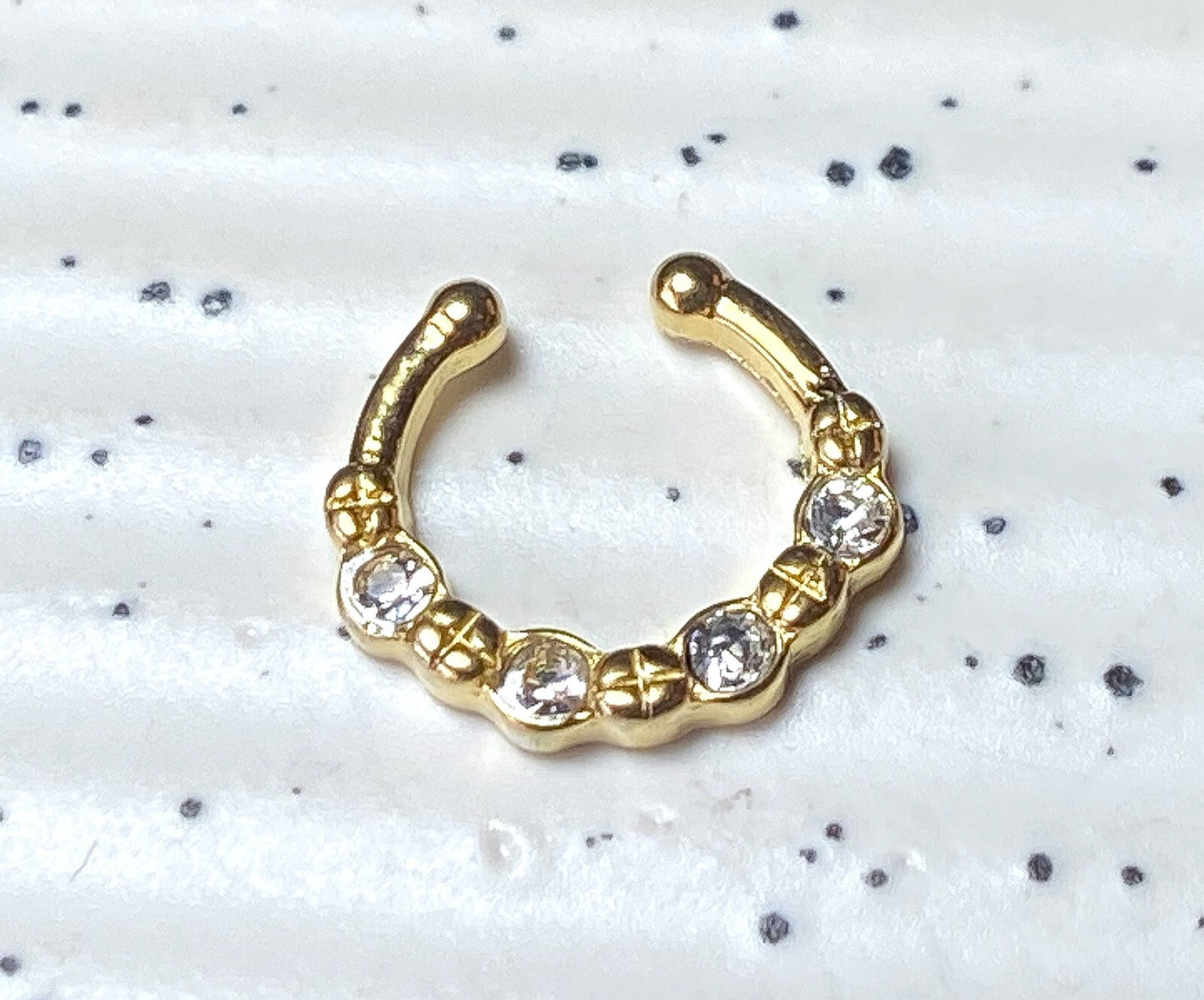 1pc 100% SURGICAL STEEL Non-Piercing Fake Septum Hanger 4 Crystal Gems Clip-on