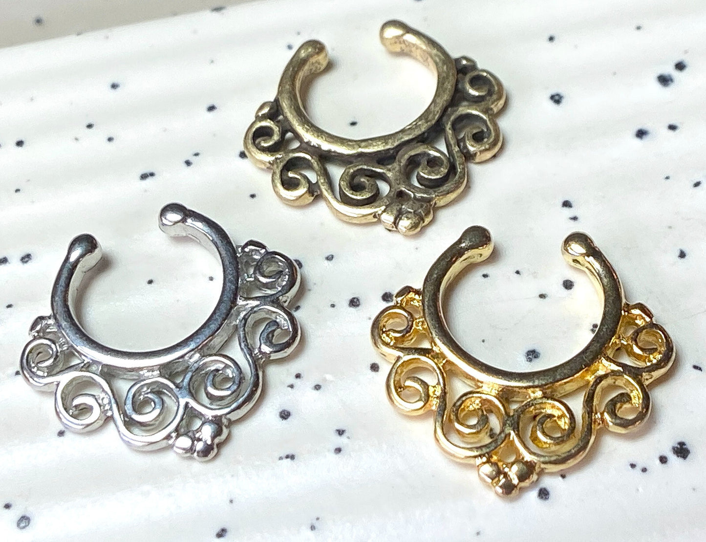 1pc 100% SURGICAL STEEL Non-Piercing Fake Septum Hanger Swirling Floral Clip-on
