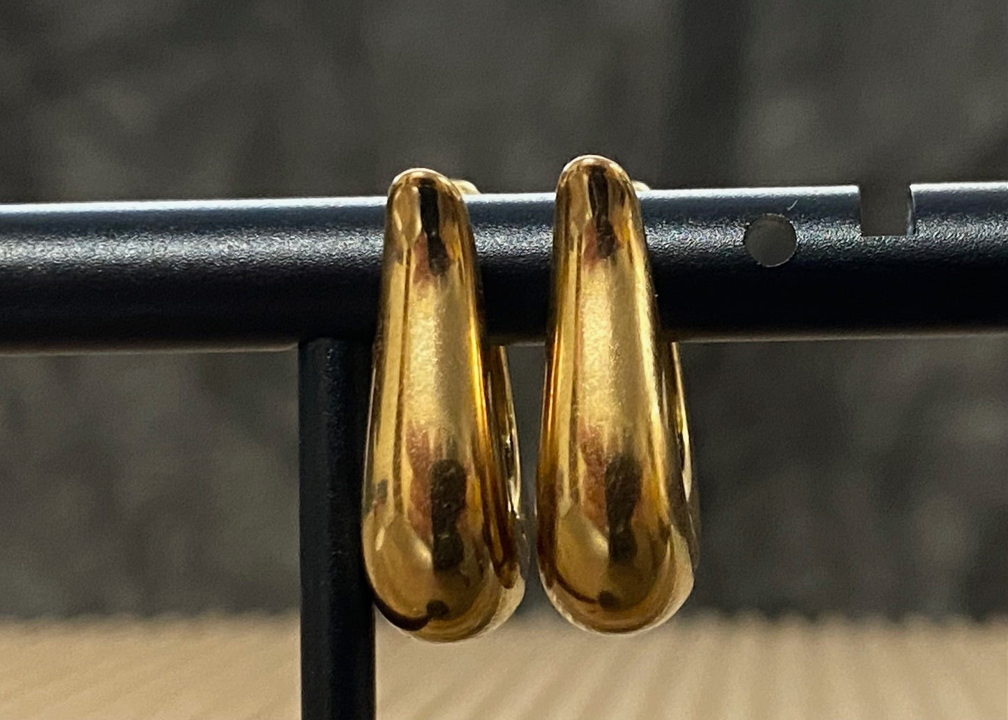 PAIR Wide Tulip Shape Hinged Hoop Earrings 316L Stainless Steel Hinge Action 18g