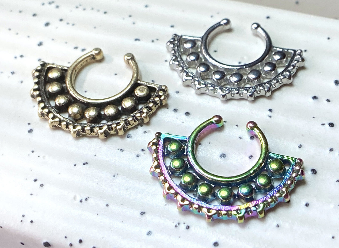 1pc 100% SURGICAL STEEL Non-Piercing Fake Septum Hanger Beaded Large Fan Clip-on