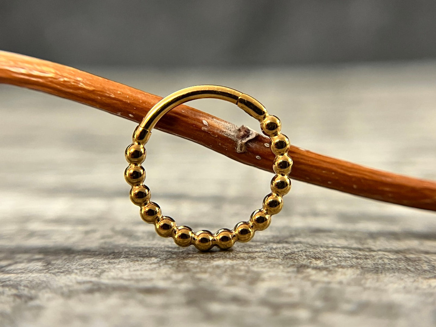 1pc Beaded Ball Hinged Segment Ring Helix Septum Clicker Body Jewelry