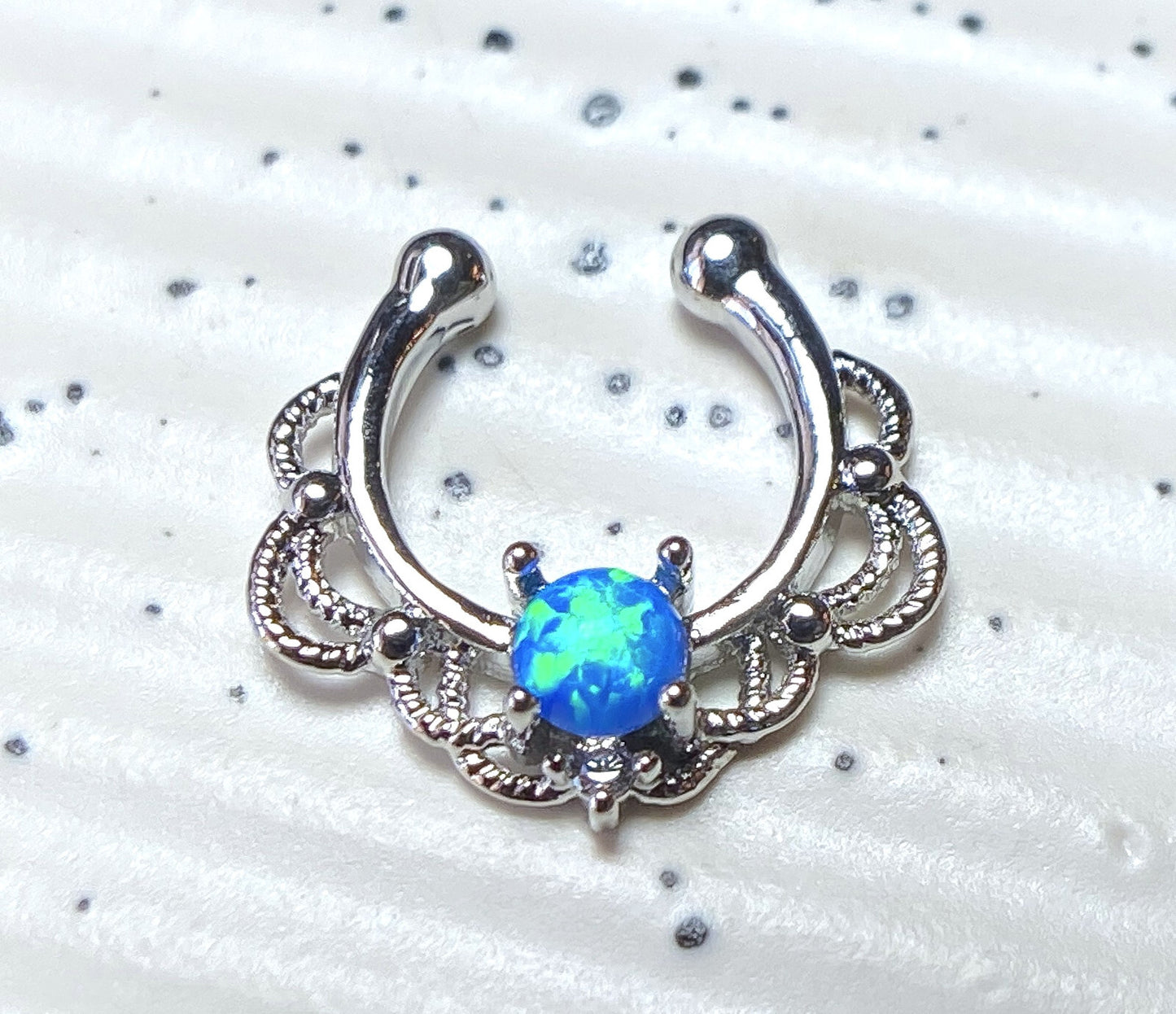 1pc NON-Pierced Lacey Single Opal Septum Hanger Fake Clip-on Nose Ring