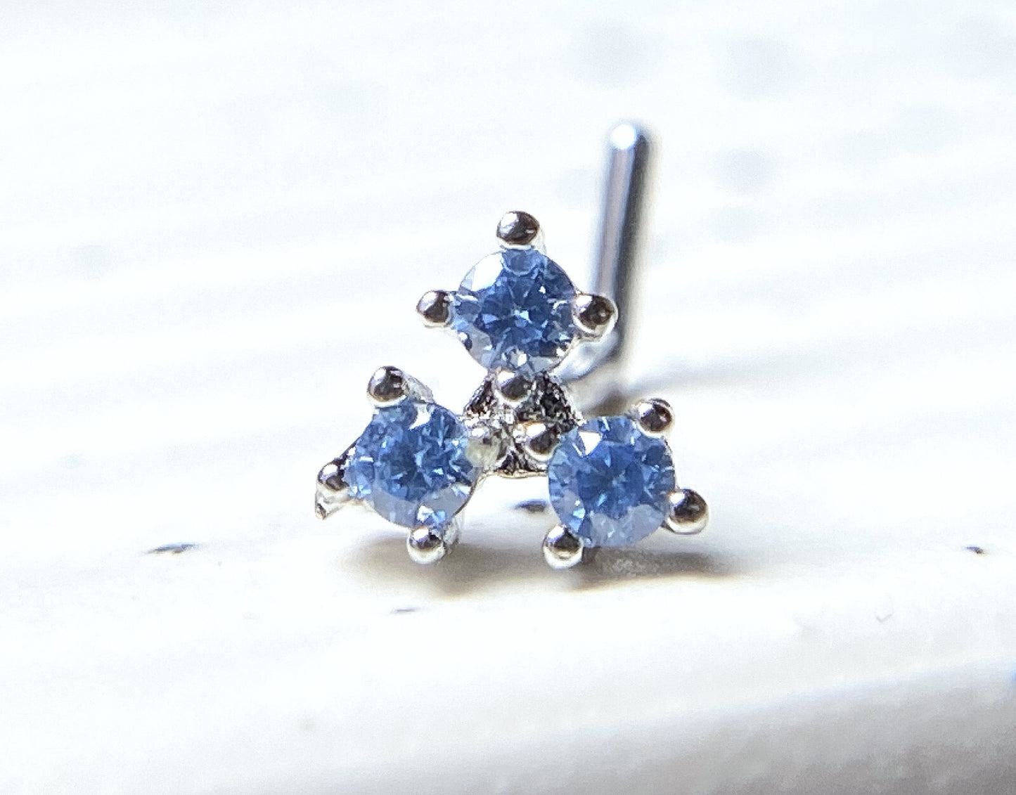 1pc CZ Gem Triangle L-Bend 20g Nose Ring Stud Screw 316L Surgical Steel