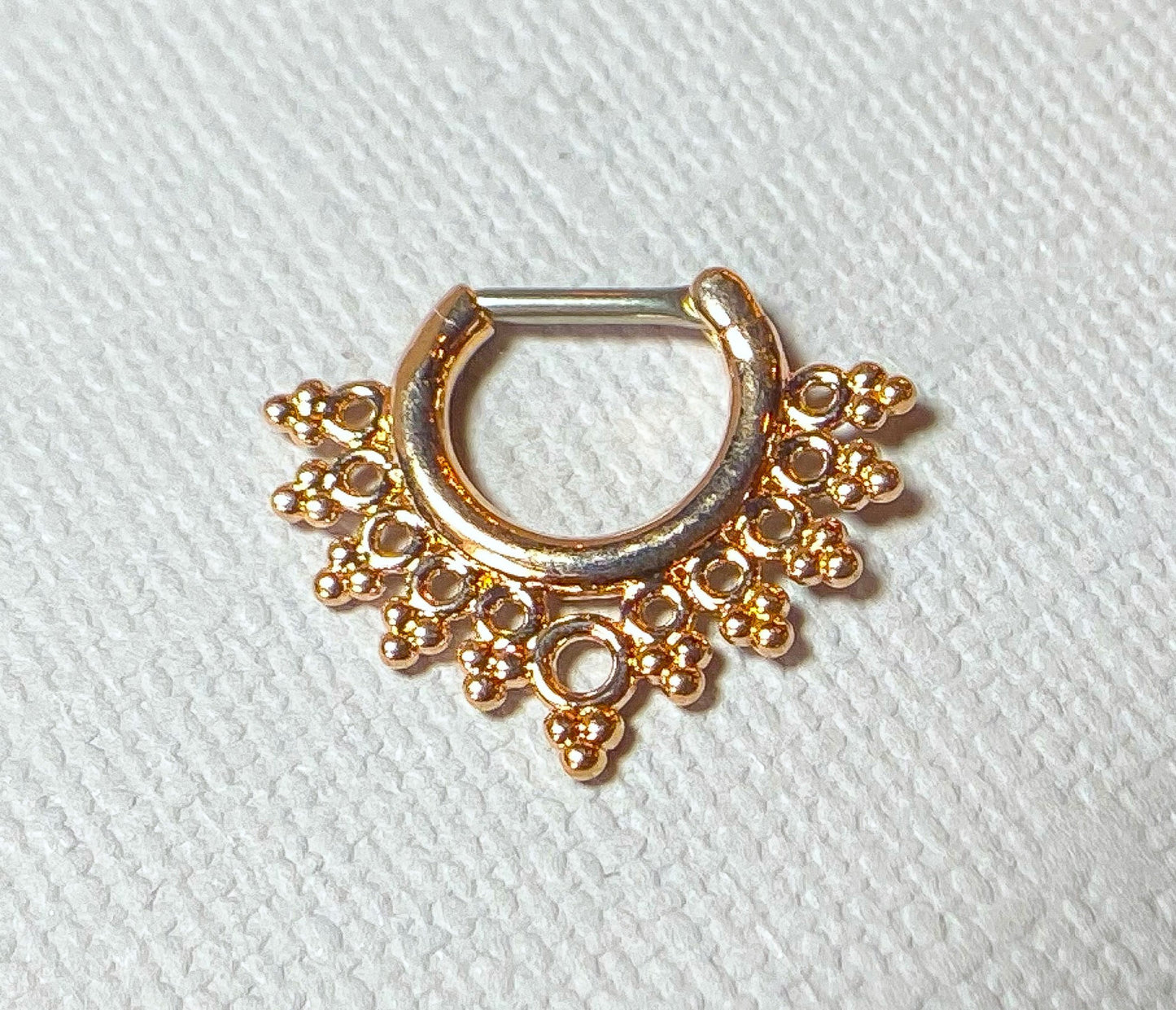 1pc Lacey Edge Design Septum Clicker 316L Surgical Steel 14g or 16g Nose Ring