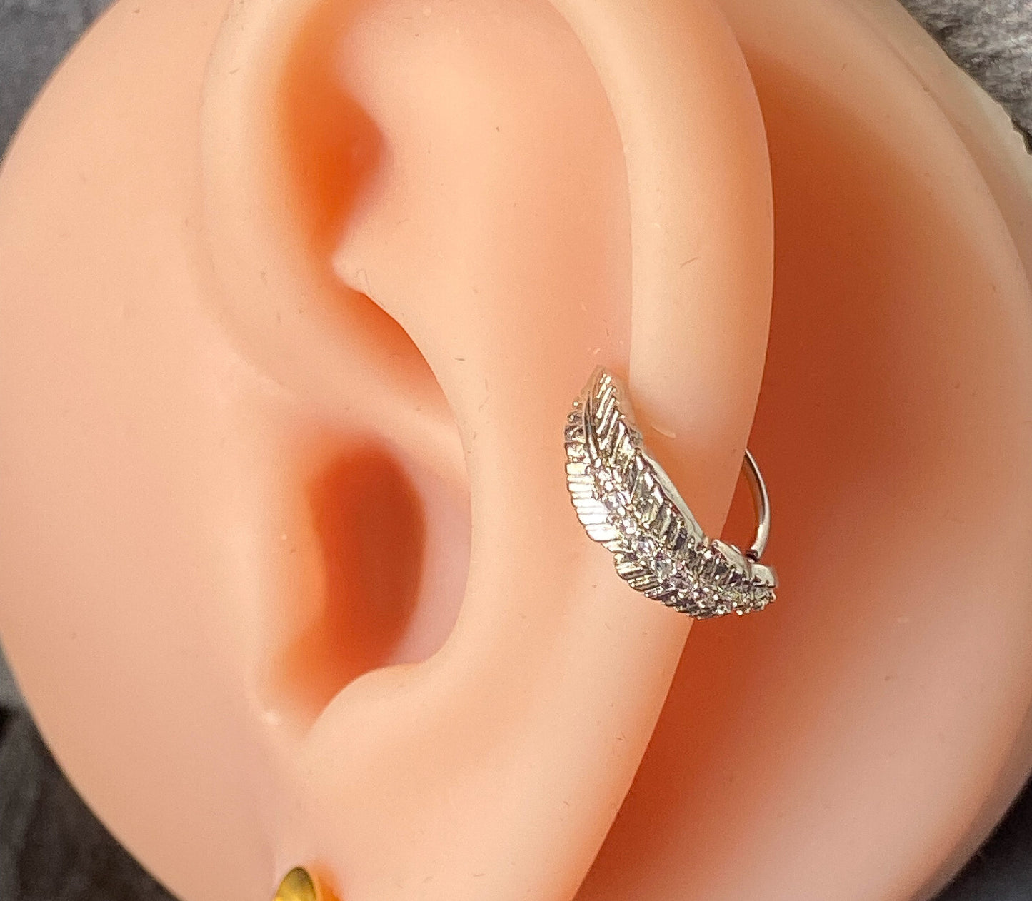1pc Bendable CZ Leaf Nose Hoop / Cartilage Ring Rook Daith Helix Tragus