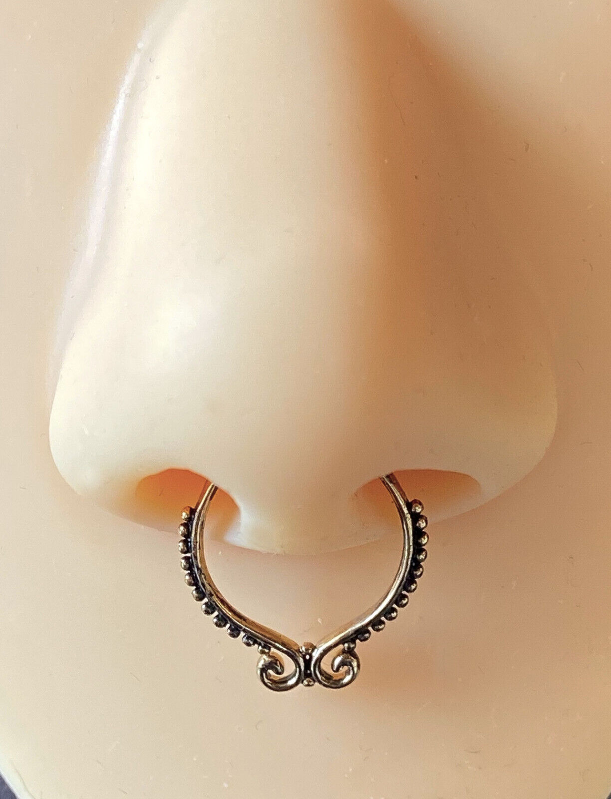 1pc Non-Piercing Beaded Line Septum Hanger Clip-On Fake Nose Ring Body Jewelry
