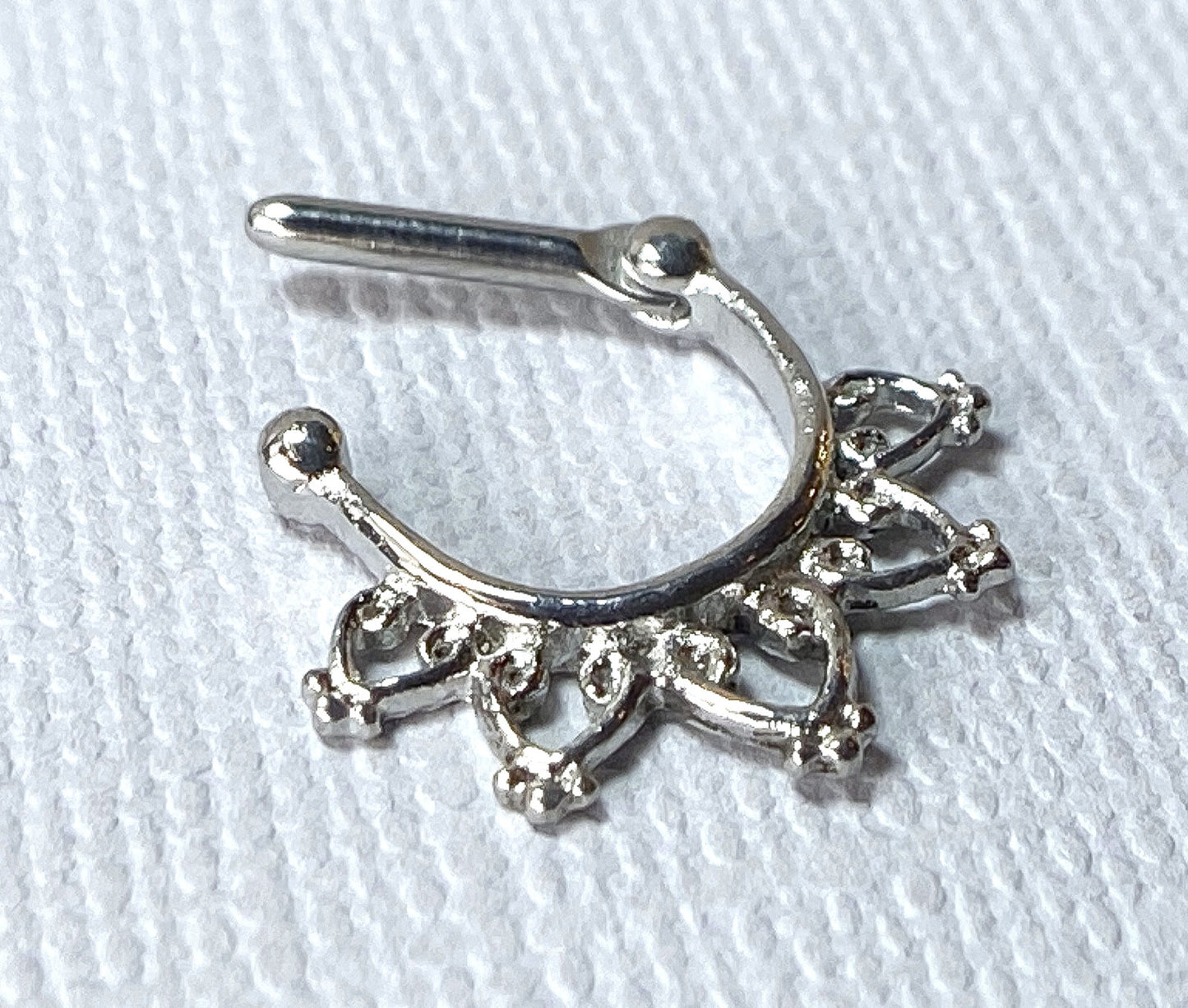 1pc 100% SURGICAL STEEL Open Heart Filigree Clicker Pierced Nose Ring 14g 16g