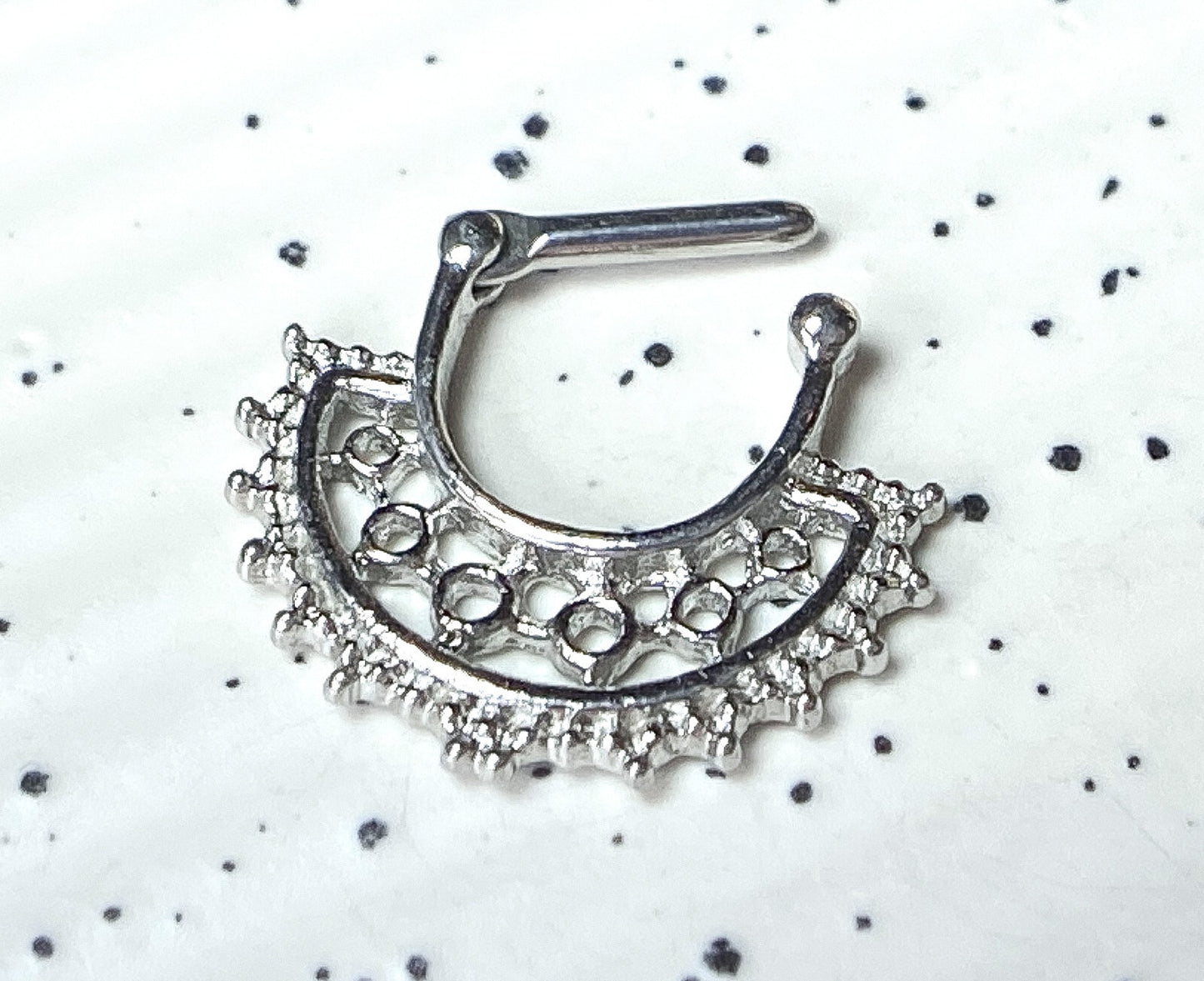 1pc 100% SURGICAL STEEL Wide Fan Clicker Pierced Nose Ring 14g 16g