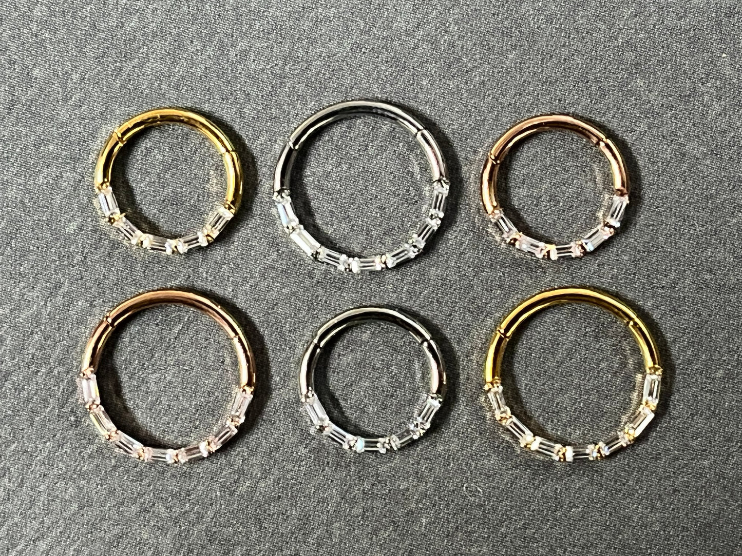 1 Piece of Beautiful Baguette Gem Hinged Segment Ring - 16g - 8mm or 10mm Internal Diameter