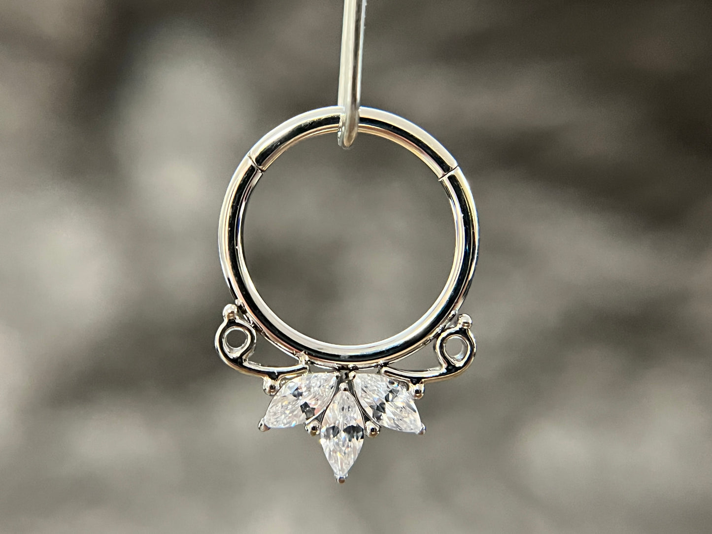1 Piece of Unique Marquise Gem Fan Hinged Segment Ring - 16g - 8mm or 10mm Internal Diameter