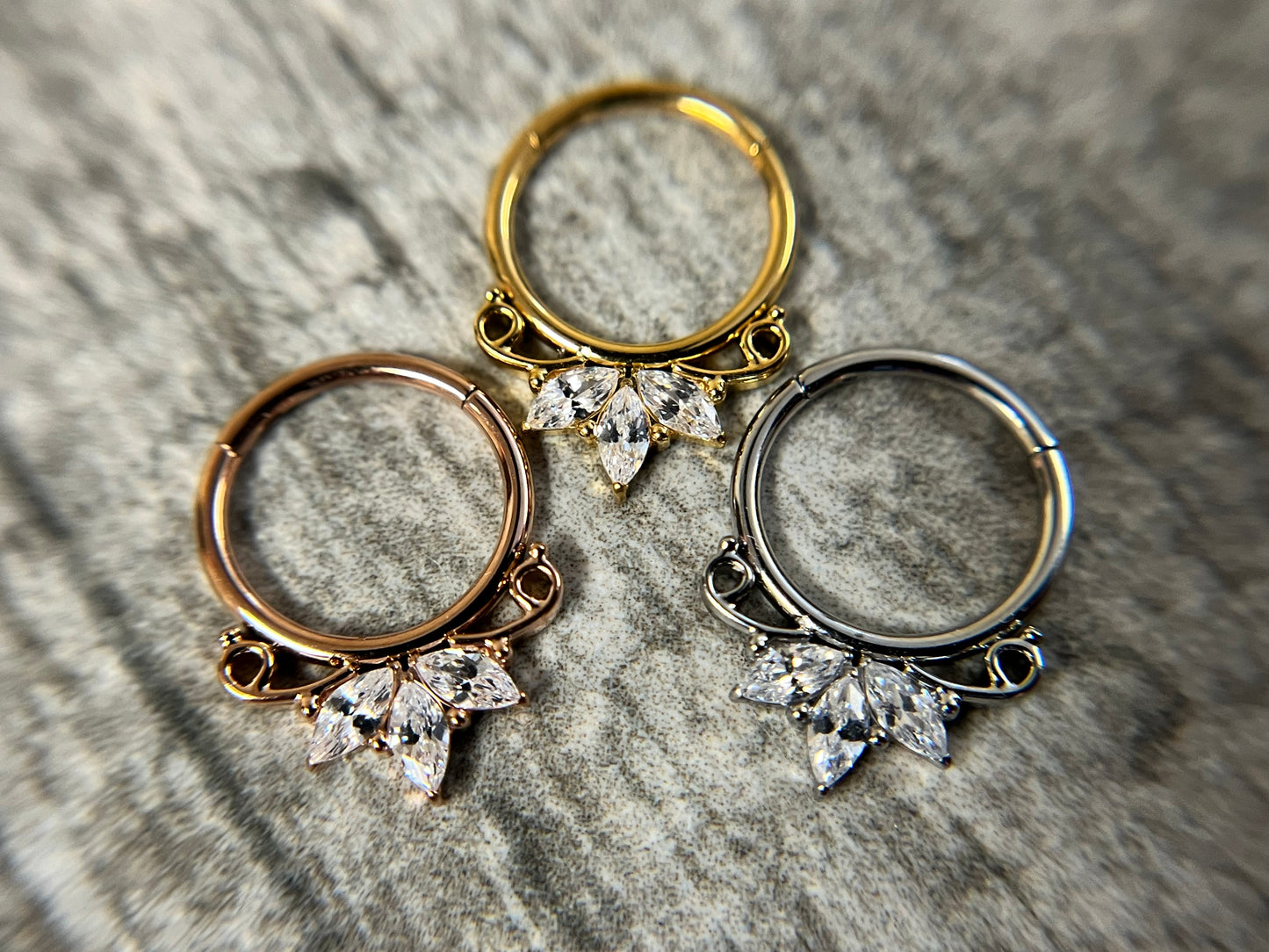 1 Piece of Unique Marquise Gem Fan Hinged Segment Ring - 16g - 8mm or 10mm Internal Diameter