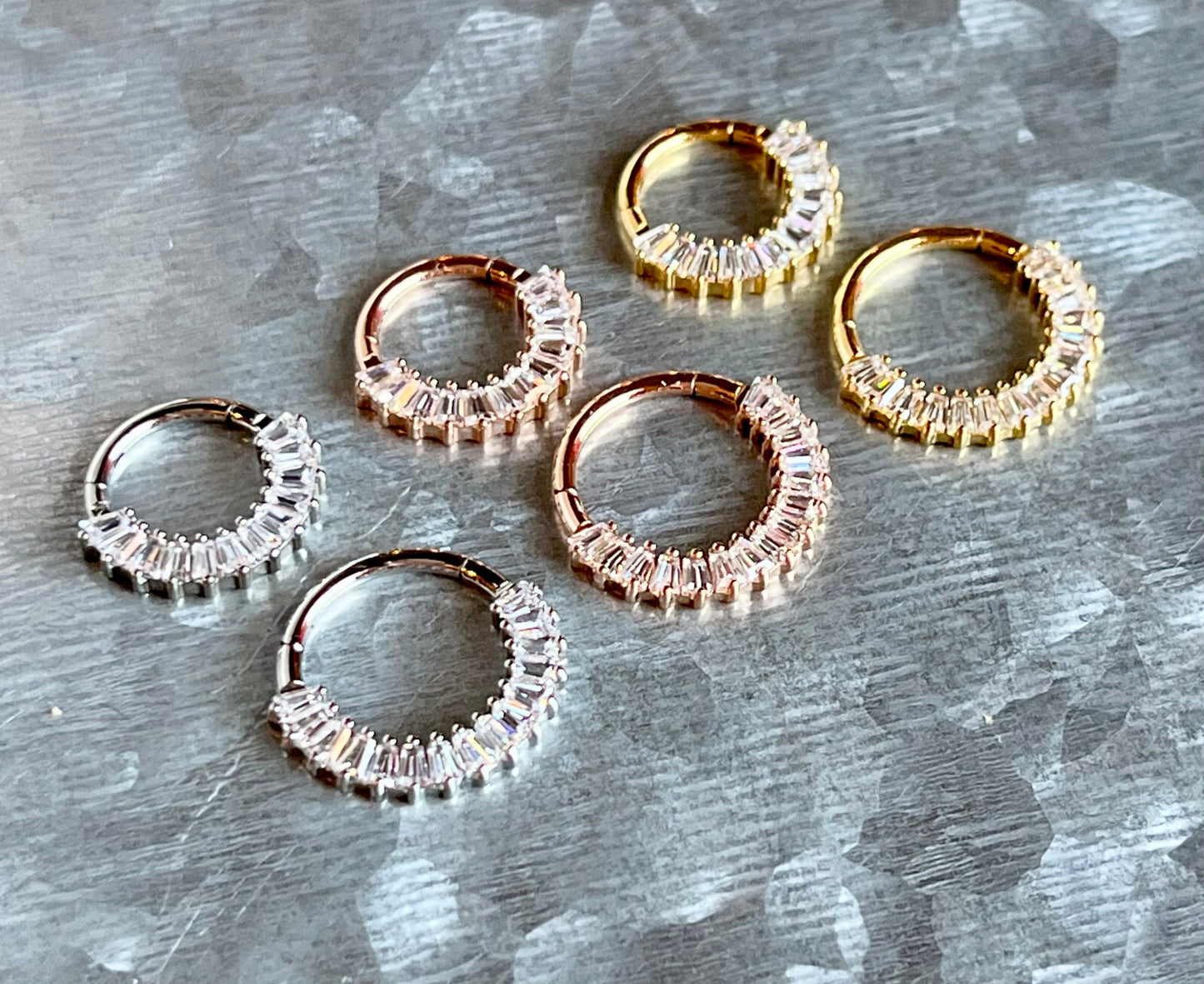 1 Piece of Stunning Baguette Gem Fan Hinged Segment Ring - 16g - 8mm or 10mm Internal Diameter