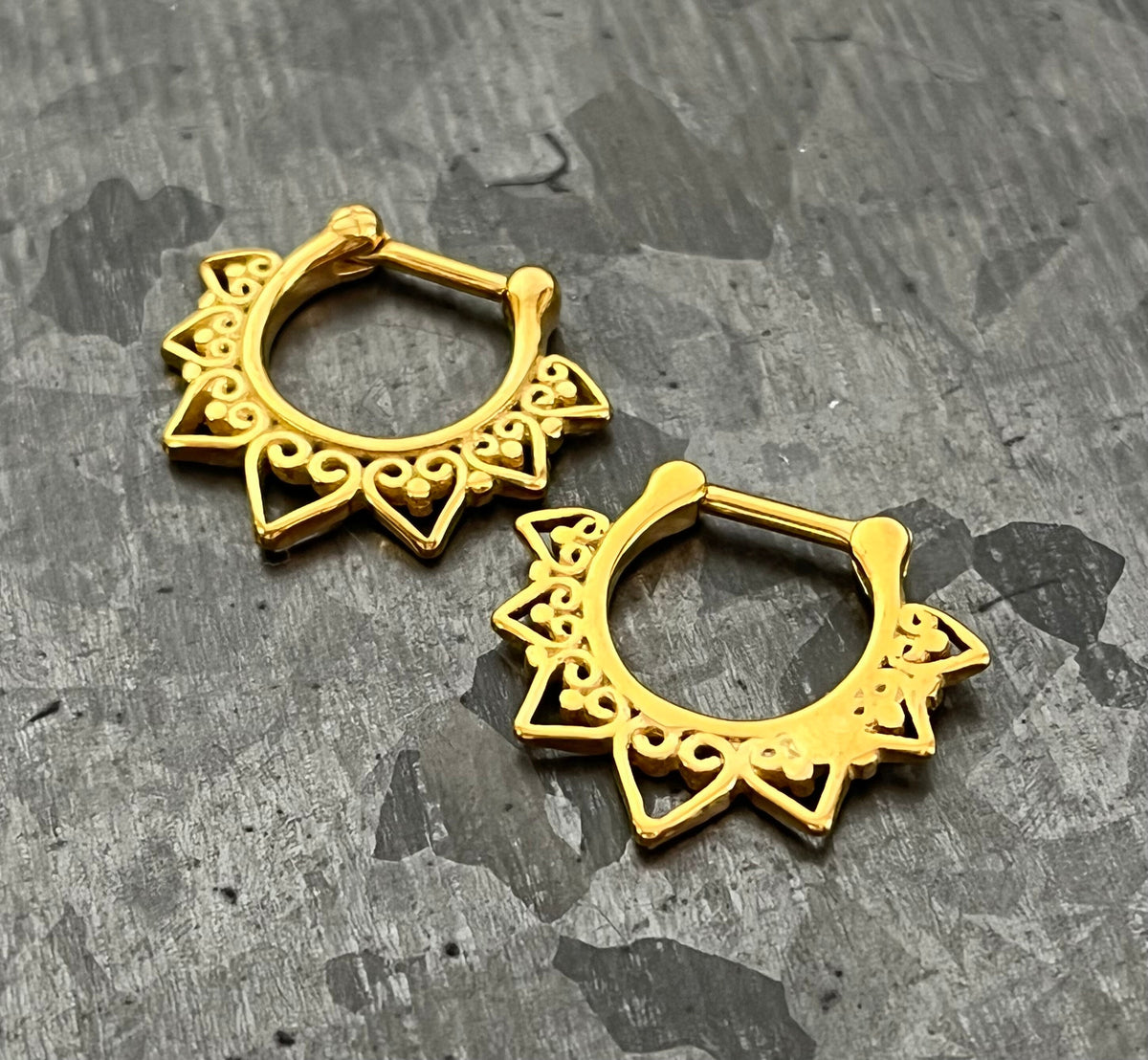 1 Piece Beautiful 100% Surgical Steel Tribal Heart Fan Clicker Septum Ring - 16g - Internal Diameter 8mm -Gold, Rose Gold & Steel Available!