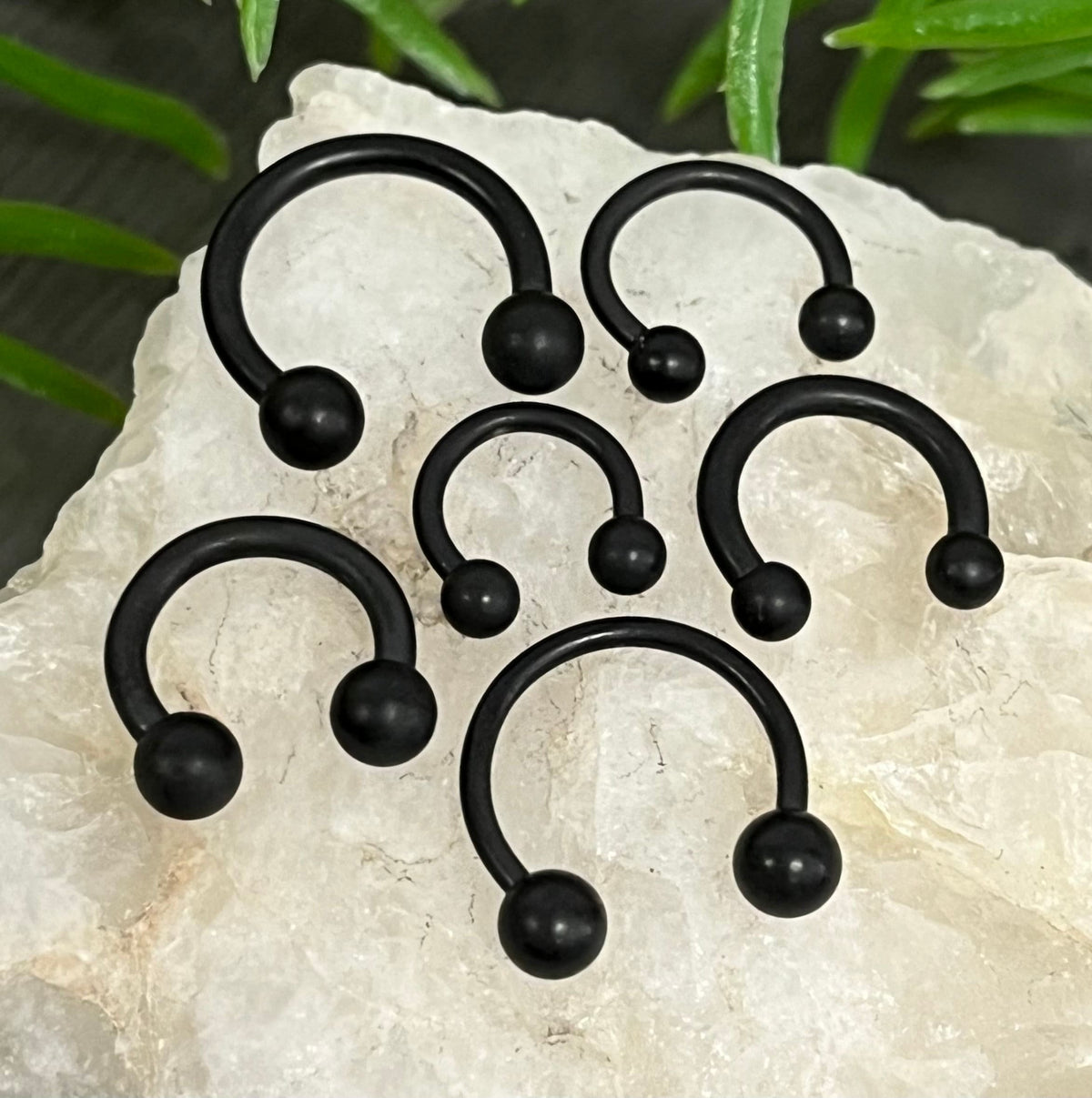 1 Piece Unique Matte Black IP Circular Barbell Horseshoe Ring - 16g, 14g- Internal Diameter 6mm, 8mm, 10mm - Ball Size 3mm or 4mm Available!