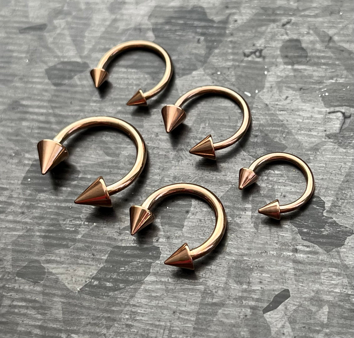 1 Piece Stunning Rose Gold Spiked Circular Barbell Horseshoe Ring - 16g, 14g- Internal Diameter 6mm, 8mm, 10mm Available!