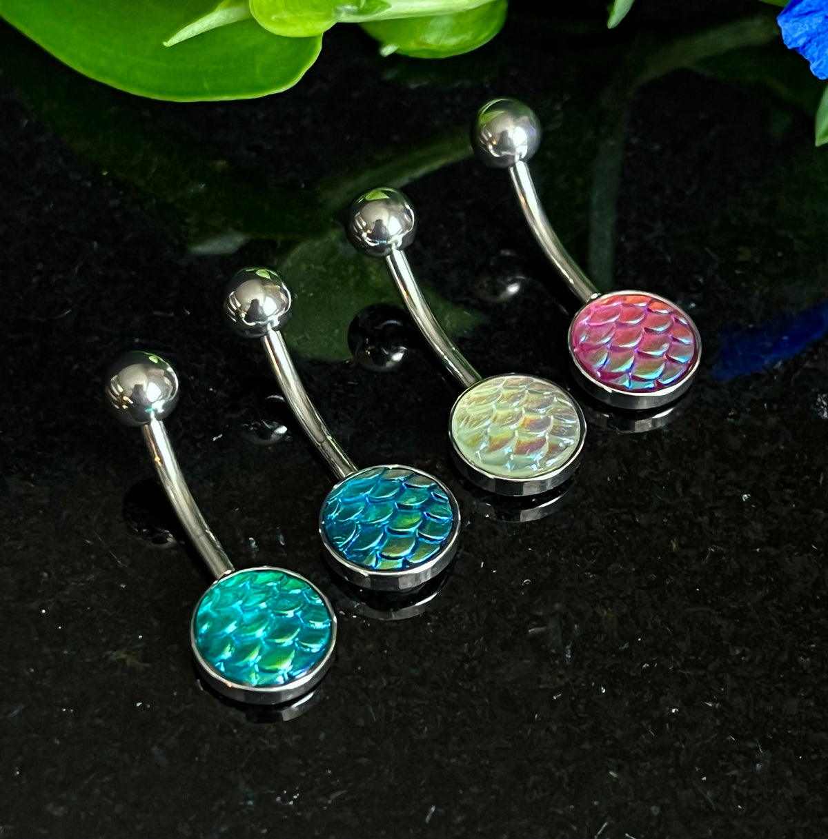 1 Piece Unique Iridescent Fish Scale 316L Surgical Steel Navel / Naval Belly Ring - 14g - Aurora Borealis, Green, Blue & Pink Available!