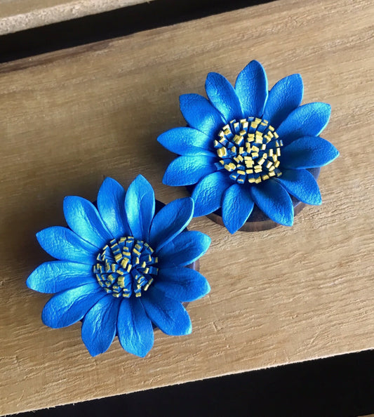 PAIR of Stunning Blue Leather Flower and Organic Horn Plugs - Gauges 0g (8mm) up to 1&1/4" (32mm) available!