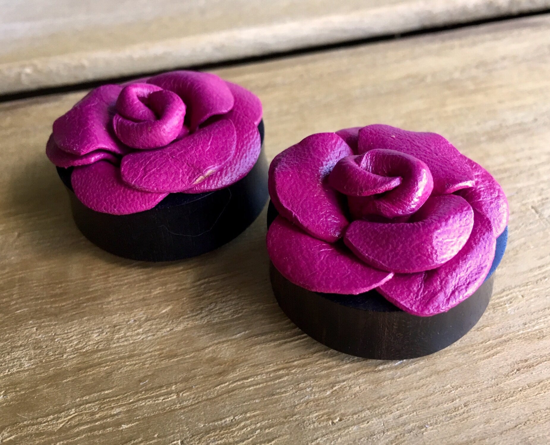 PAIR of Purple Leather Flower and Organic Horn Plugs - Gauges 0g (8mm) up to 1&1/8" (28mm) available!