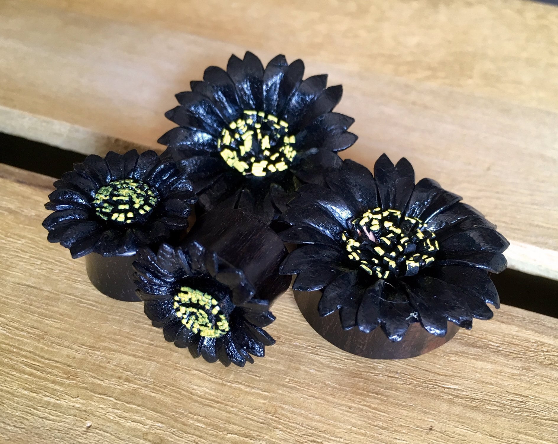 PAIR of Orginal Black Leather Flower and Organic Horn Plugs - Gauges 0g (8mm) up to 1&1/4" (32mm) available!