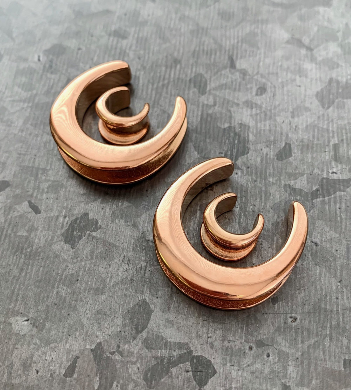 Pair of Beautiful Rose Gold Saddle Surgical Steel Ear Spreaders Hanger-Tunnels/Plugs - Gauges 00g (10mm) thru 1" (25mm) available!