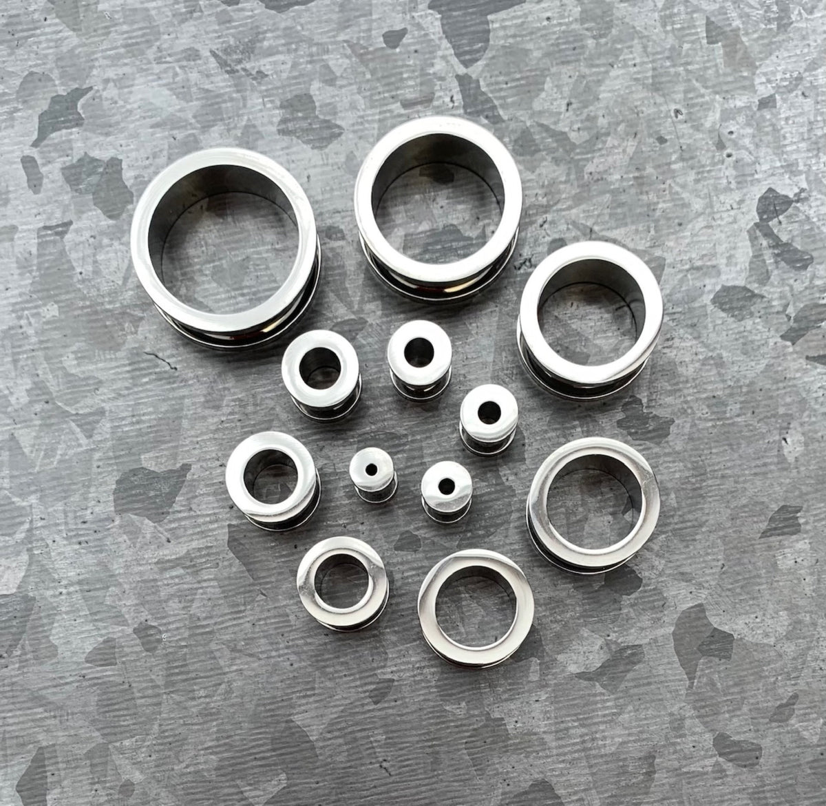 PAIR of Stunning Solid Implant Grade Titanium Screw Fit Tunnels/Plugs - Gauges 8g (3.2mm) thru 1" (25mm) available!