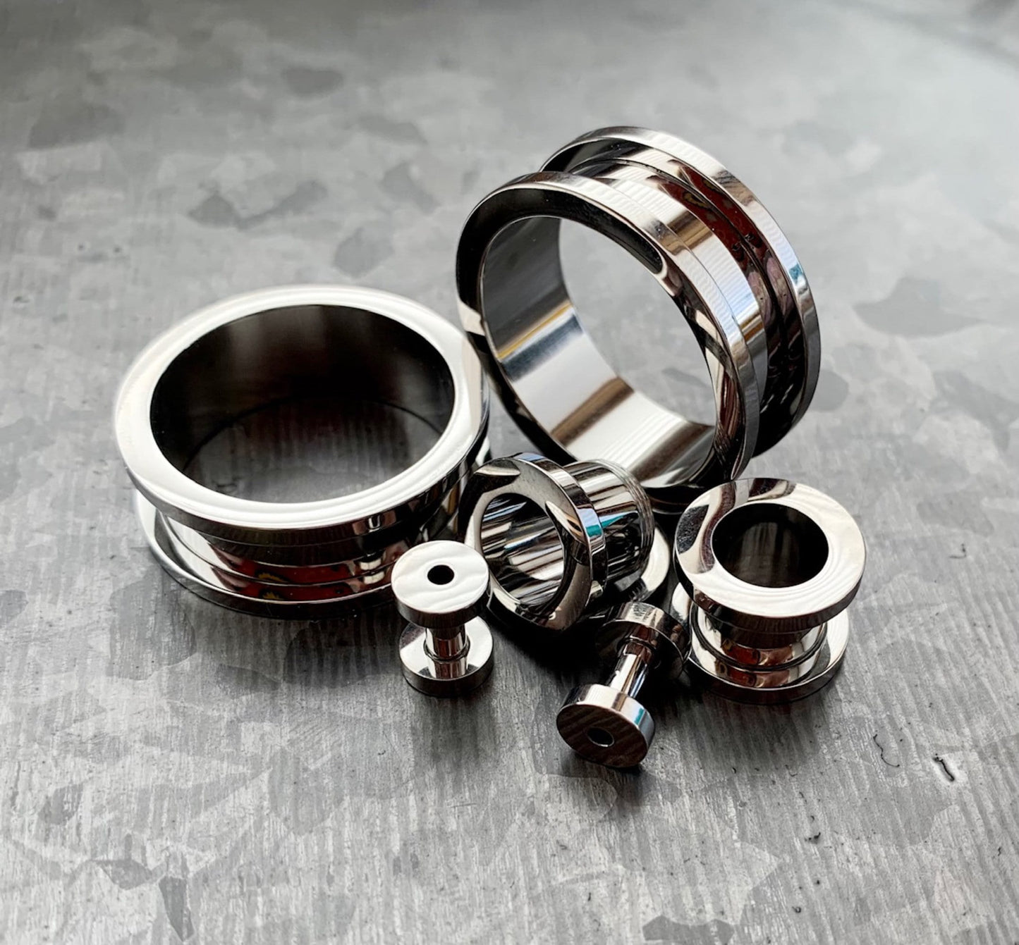 PAIR of Stunning Solid Implant Grade Titanium Screw Fit Tunnels/Plugs - Gauges 8g (3.2mm) thru 1" (25mm) available!