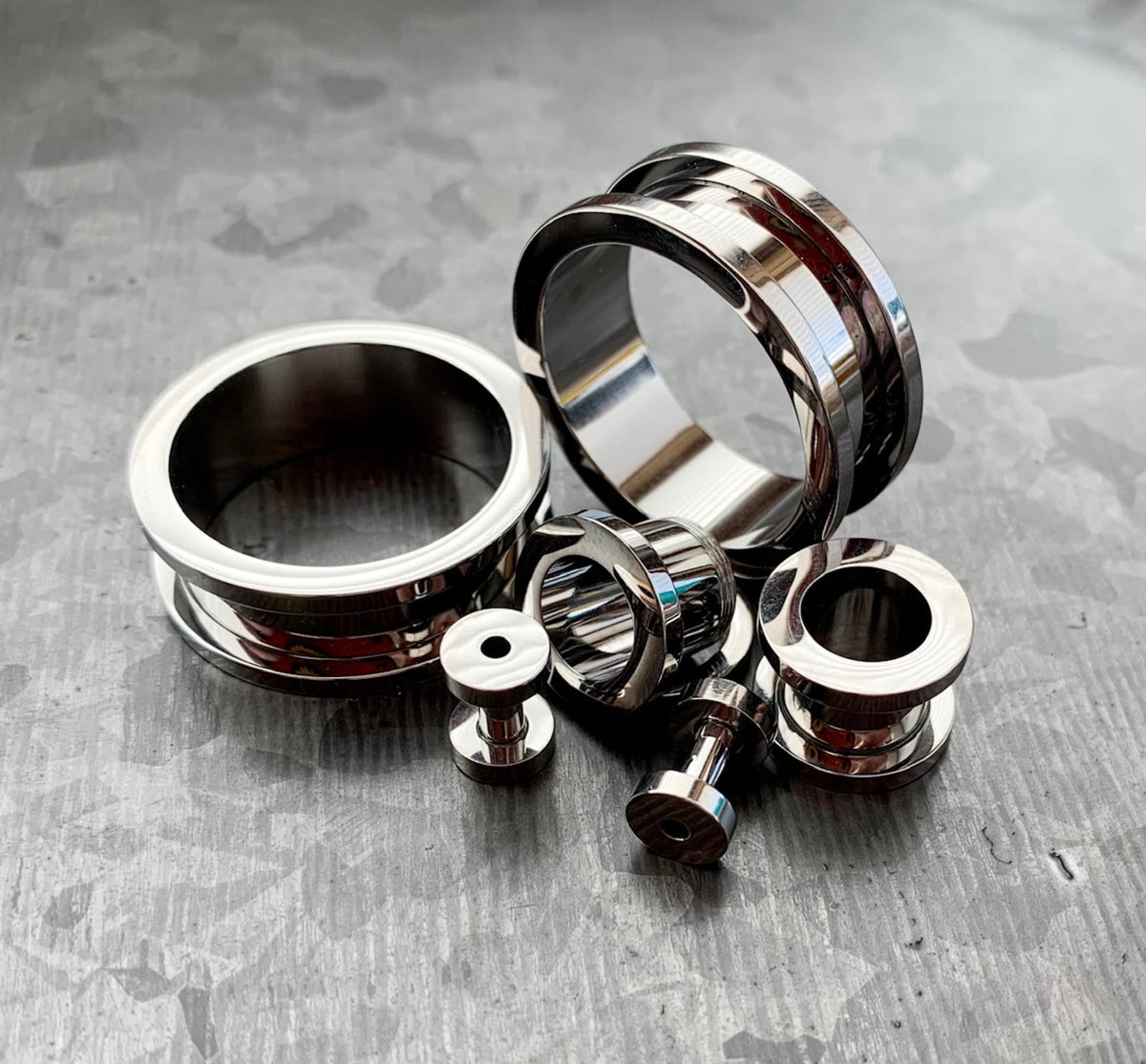 PAIR of Stunning Solid Implant Grade Titanium Screw Fit Tunnels/Plugs - Gauges 8g (3.2mm) thru 1" (25mm) available!