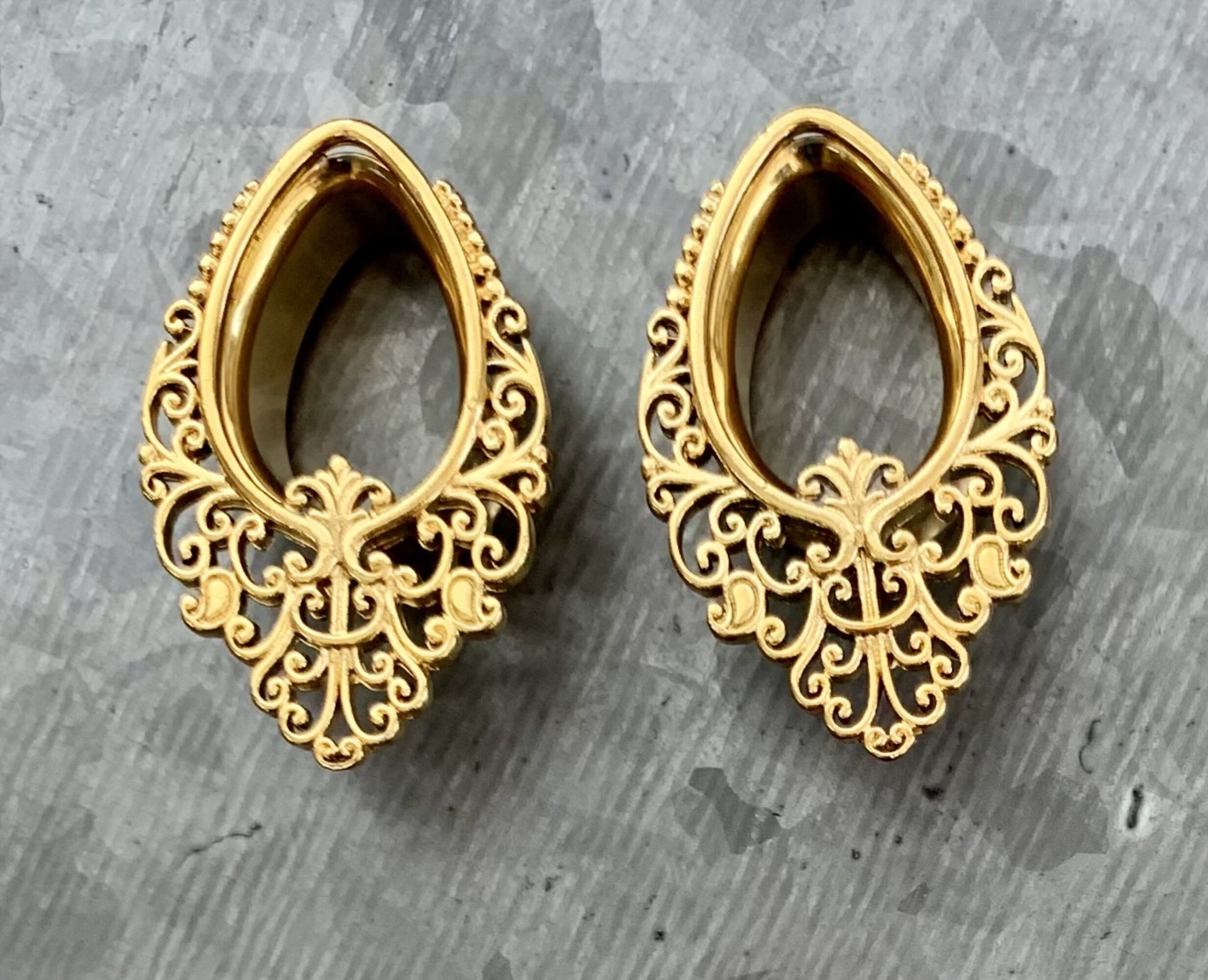 PAIR of Elegant Filigree Teardrop Double Flare Tunnels/Plugs in Silver or Gold - Gauges 0g (8mm) thru 5/8" (16mm) available!