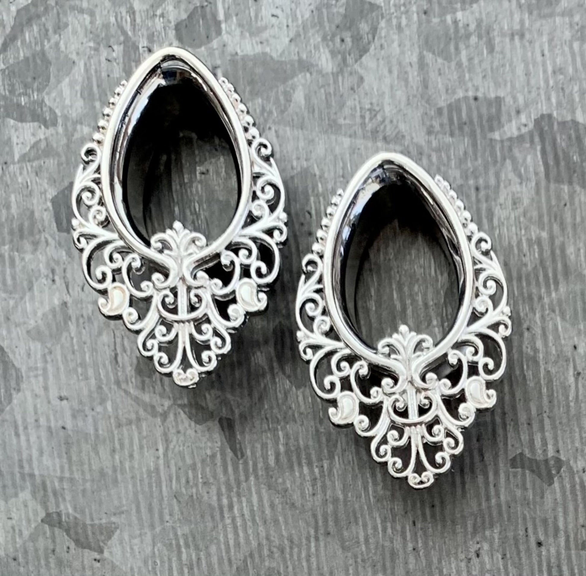 PAIR of Elegant Filigree Teardrop Double Flare Tunnels/Plugs in Silver or Gold - Gauges 0g (8mm) thru 5/8" (16mm) available!
