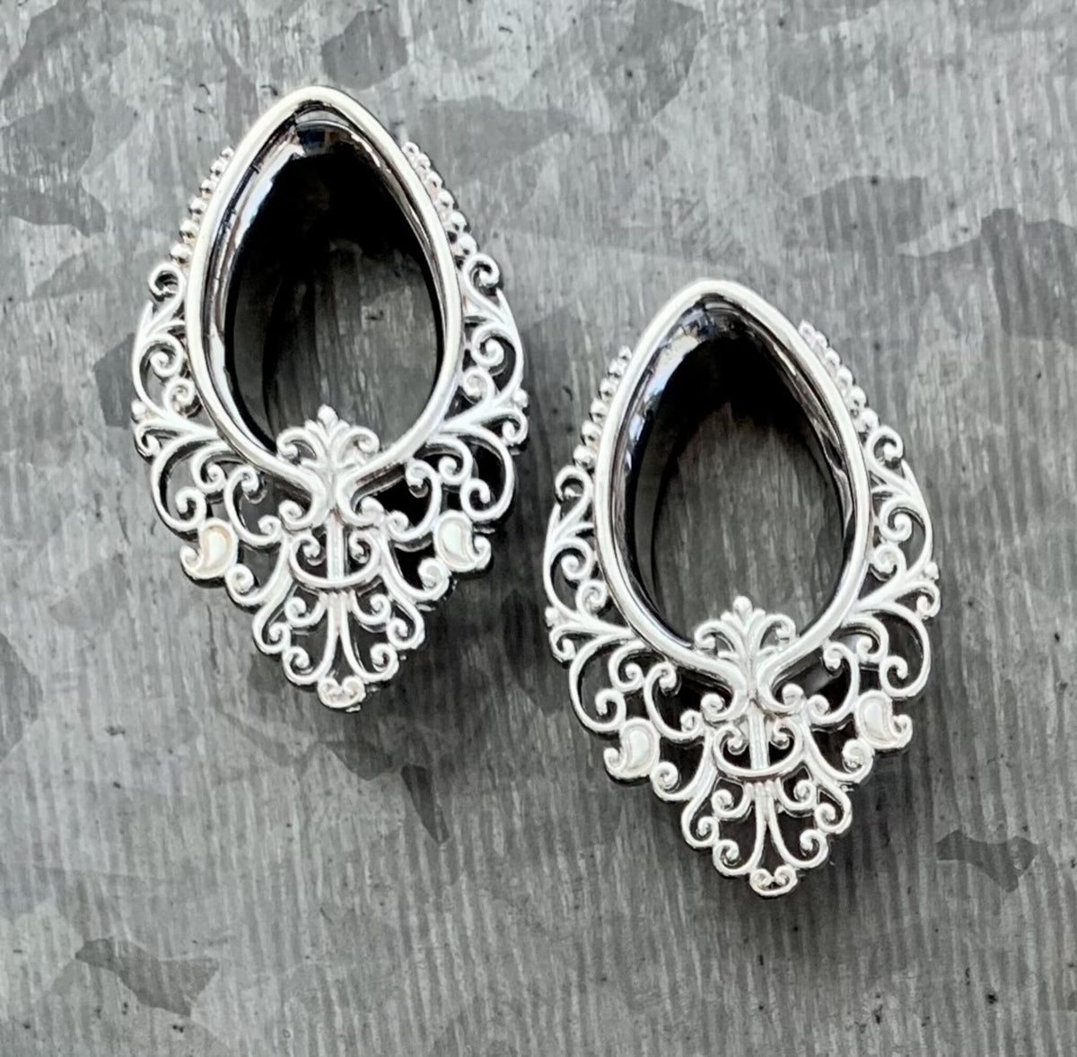 PAIR of Elegant Filigree Teardrop Double Flare Tunnels/Plugs in Silver or Gold - Gauges 0g (8mm) thru 5/8" (16mm) available!