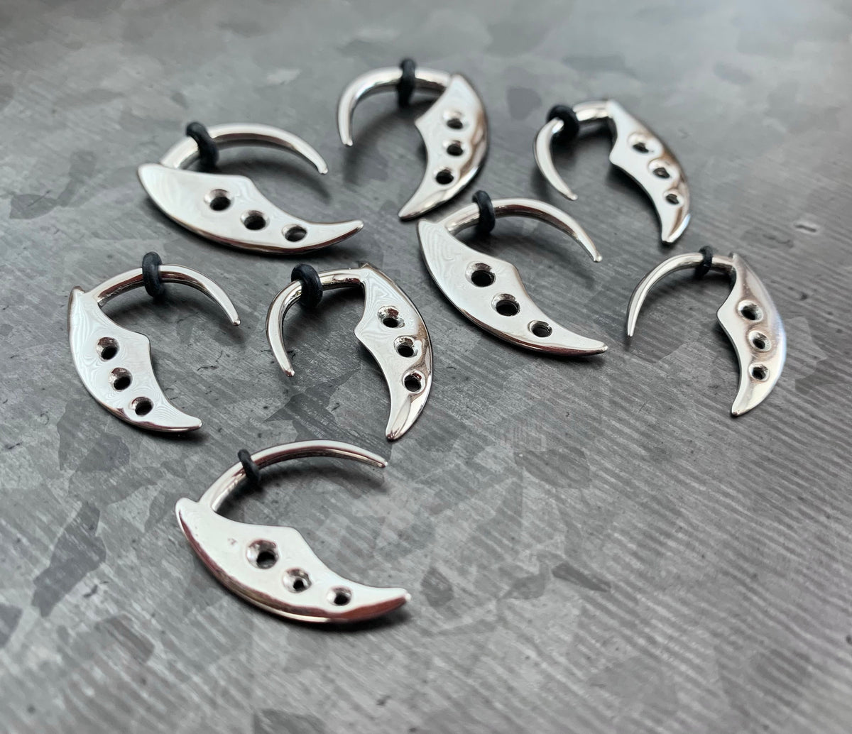 PAIR of Grim Reaper-Fang Style Steel Tapers Hangers / Lobe Expander - Gauges 14g (1.6mm) thru 8g (3.2mm) available!