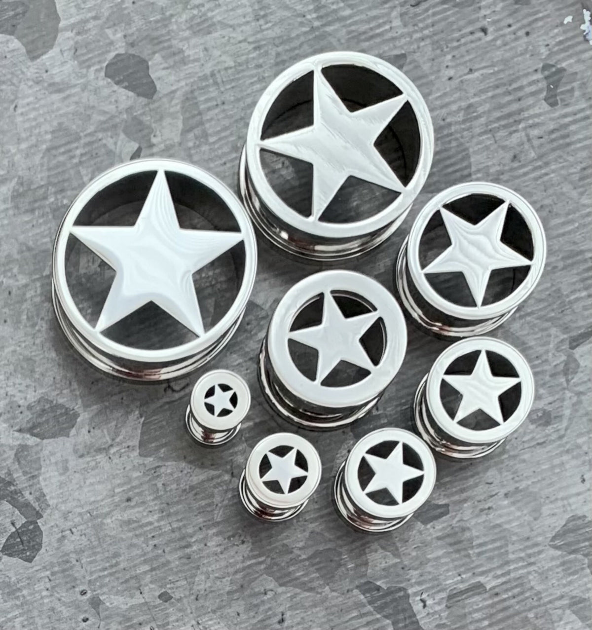 PAIR of Stunning Surgical Steel Star Screw Fit Tunnels / Plugs - Silver or Black - Gauges 2g (6mm) thru 1" (25mm) available!